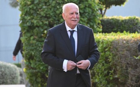 Γιώργος Παπαδάκης – Η Τζέλα Παυλάκου λέει αντίο στον σπουδαίο δημοσιογράφο: «Δύσκολος ο αποχαιρετισμός»