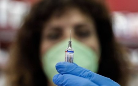 Έξαρση γρίπης και κορονοϊού: Αυξημένες εισαγωγές στα νοσοκομεία – Οι οδηγίες των ειδικών