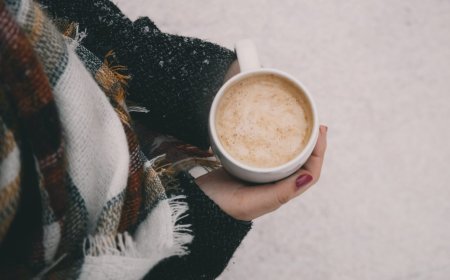 Τι επικίνδυνο πίνεις μαζί με τον καφέ που βγάζει η καφετιέρα στο γραφείο