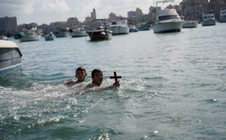 Θεοφάνια: Η ιστορία της εορτής, ο Αγιασμός των Υδάτων και τα έθιμα στον χρόνο