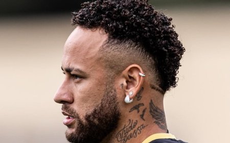 Η συλλογή του Νεϊμάρ: Ελικόπτερο, jet και Batmobile