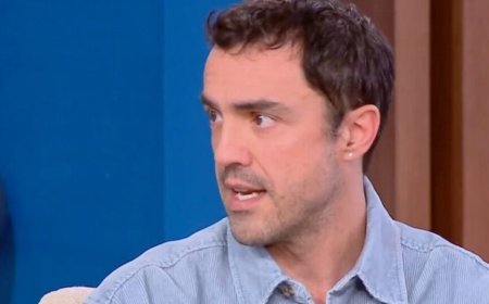 Δημήτρης Κουρούμπαλης: «Μετά την Πολυκατοικία, που έγινε η μεγάλη κοιλιά στα τηλεοπτικά, όλοι πήραμε απόσταση από την τηλεόραση»