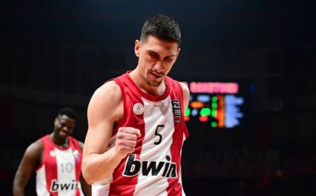 Λαρεντζάκης Ολυμπιακός: Ο Έλληνας διεθνής στην κορυφαία 5άδα τριπόντων στην ιστορία των «ερυθρόλευκων»