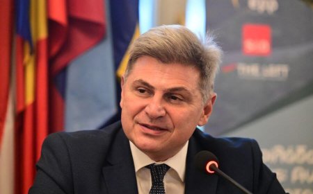 Φαραντούρης: Ανοιχτός στον διάλογο, χωρίς προαποφασισμένες συμμετοχές