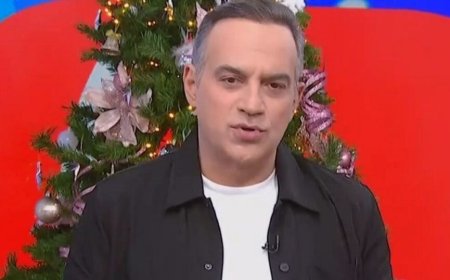 Κρατερός Κατσούλης: «Δεν ξέρω αν η Κατερίνα Καραβάτου θα αντικαταστήσει την Ελένη Τσολάκη, από εσάς το μαθαίνω, με το καλό»