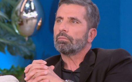 Ο Θανάσης Βισκαδουράκης σε μια εξομολόγηση ψυχής: «Ήταν η πρώτη φορά που έκλαψα στη ζωή μου» – «Δεν έχω πει ποτέ τη λέξη μπαμπά»