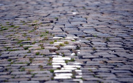 Διόνυσος: Πεζοδρόμια και πλατείες γίνονται πιο προσβάσιμα με το νέο Σχέδιο Αστικής Προσβασιμότητας