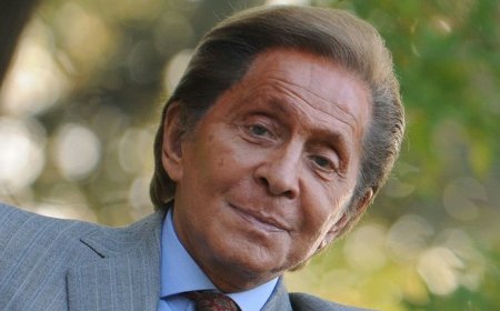 Πέθανε ο Βαλεντίνο: Ο άνθρωπος που έντυσε το κόκκινο με αιωνιότητα