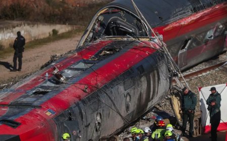 Ισπανία σύγκρουση τρένων: Τριήμερο εθνικό πένθος στην χώρα