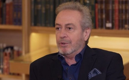 Γρηγόρης Βαλτινός: « Το θέατρο με βοήθησε να νικήσω τον πόνο που είχα επειδή μου έλειπε μία υγιής οικογένεια»