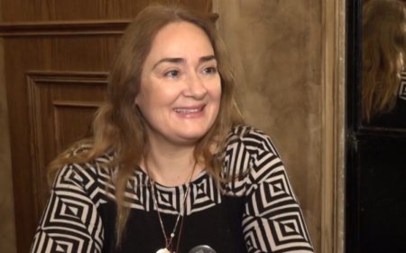 Ελένη Ουζουνίδου για Αλέξανδρο Ρήγα και «Τι ψυχή θα παραδώσεις μωρή»: «Είναι κάτι ανάμεσα σε Ταραντίνο και σε Αλμοδόβαρ»