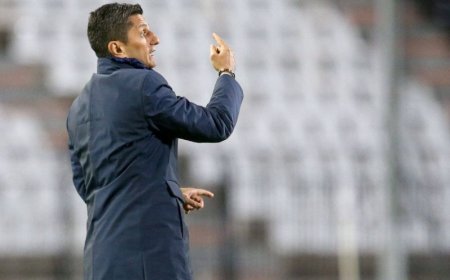 Λουτσέσκου τραγούδι: «Τέτοιες στιγμές είναι για να τις απολαύσετε εσείς»