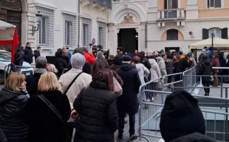 Κηδεία Βαλεντίνο: Η μόδα αποχαιρετά τον σπουδαίο σχεδιαστή