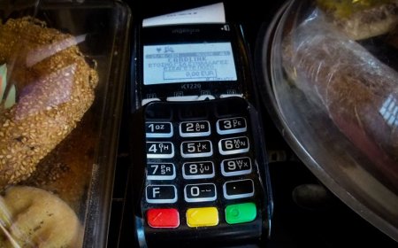 IRIS: Στο μικροσκόπιο της ΑΑΔΕ επιχειρήσεις και επαγγελματίες μετά την αύξηση των ορίων συναλλαγών