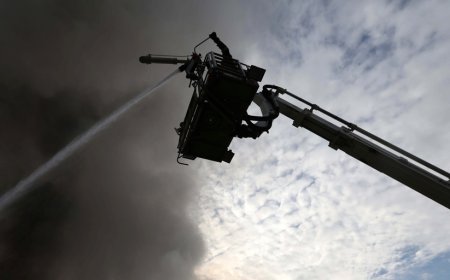 Φωτιά Βολάντα Τρίκαλα: Πληροφορίες και για τέταρτη νεκρή από την έκρηξη στη μπισκοτοβιομηχανία