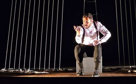 Η ιστορική παράσταση «Το μόνον της ζωής του ταξείδιον», στη σκηνή του Μεγάρου Μουσικής Κομοτηνής