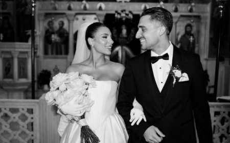 Παντρεύτηκαν Σάκης Κατσούλης και Μαριαλένα Ρουμελιώτη – Οι πρώτες επίσημες φωτογραφίες