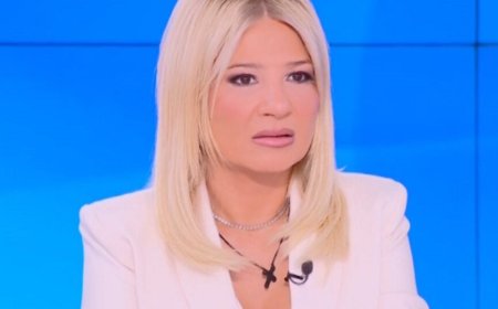 Έξαλλη η Σκορδά με τον Φειδία: «Μου έχει ανέβει το αίμα στο κεφάλι – Με βλέπετε σε αυτή την κατάσταση, γιατί μου ήρθε ένα μήνυμα»