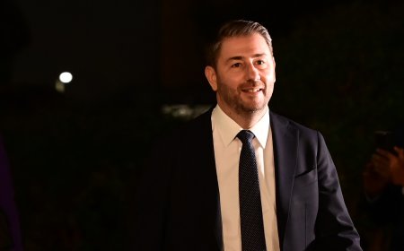 Δημοσκόπηση MRB: Έπεσε στην 3η θέση το ΠΑΣΟΚ, το πέρασε ξανά η Πλεύση