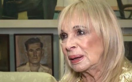 Άννα Φόνσου για Αλίκη Βουγιουκλάκη: «Από τότε δεν χωρίσαμε ποτέ, ήταν πλάι μου στις πιο δύσκολες στιγμές»