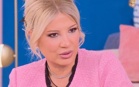 Φαίη Σκορδά: «Εμένα περισσότερο μου γράφουν γυναίκες παρά άντρες» – Δημήτρης Ουγγαρέζος: «Τι είναι αυτό τώρα;»