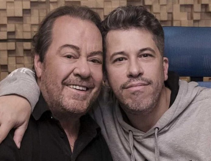 Γιάννης Πάριος για Χάρη Βαρθακούρη: «Είναι πολύ μεγάλος τραγουδιστής, αλλά άτυχος»