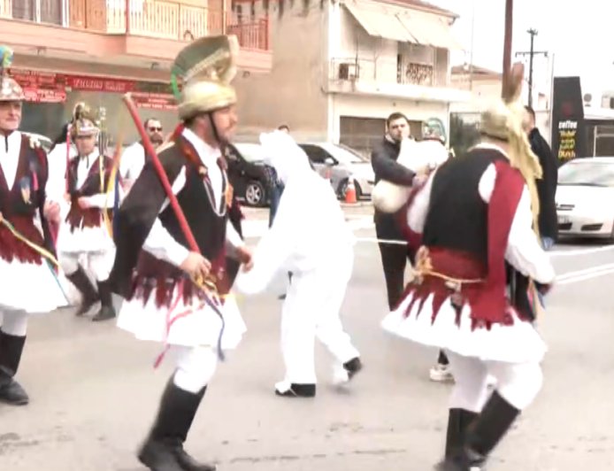 Οι «Μωμόγεροι» ζωντανεύουν σε Κομοτηνή, Αλεξάνδρεια και στο μακρινό Ντίσελντορφ