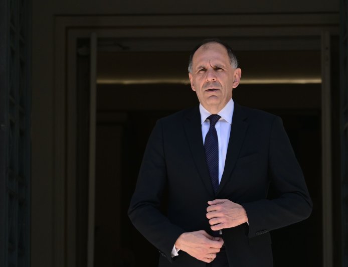 Ελλάδα – Βενεζούλα: “Βρισκόμαστε σε ανοιχτή γραμμή με την ελληνική κοινότητα”