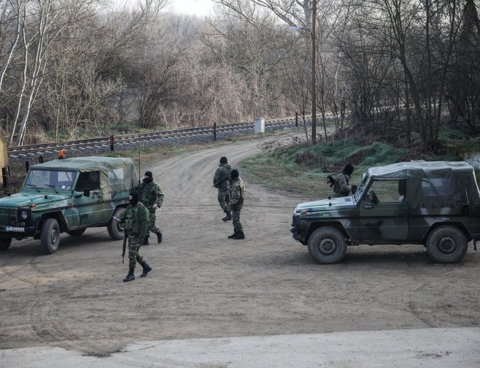 Δύο συλλήψεις για διακίνηση παράνομων μεταναστών σε οικισμούς του Έβρου