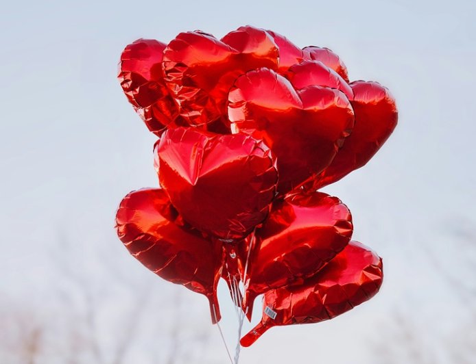 Φοροδιαφυγή μέσω social media: Στο στόχαστρο της Ανεξάρτητη Αρχή Δημοσίων Εσόδων γνωστός «dating coach»