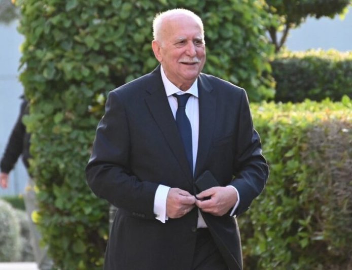 Γιώργος Παπαδάκης – Η Τζέλα Παυλάκου λέει αντίο στον σπουδαίο δημοσιογράφο: «Δύσκολος ο αποχαιρετισμός»