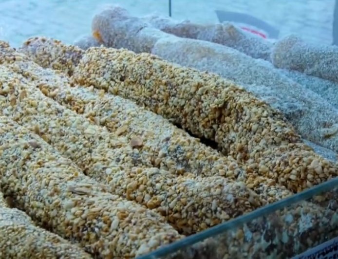 «Ξεπούλησαν» στις γιορτές τα περίφημα γλυκά της Κομοτηνής