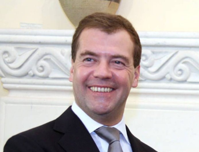 Ο Μεντβέντεφ προτείνει την απαγωγή του Μερτς 