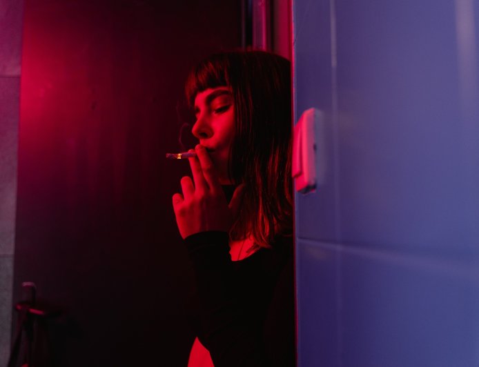 «Νυχτερινός Ποιμήν»: Έφοδος της Αστυνομίας σε κλαμπ των Δυτικών Προαστίων για ανήλικους με αλκοόλ