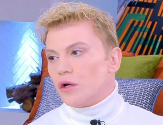 Τάκης Ζαχαράτος: «Ζούμε την εποχή που πουλάει πολύ η ανθρωποφαγία»