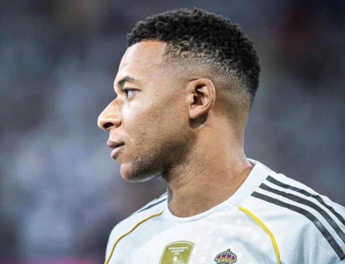 Εμπαπέ στον τελικό Σουπερ Καπ: Αντιδράσεις έχει προκαλέσει η κίνηση του Γάλλου σουπερ σταρ