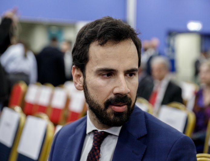 Κόμμα Καρυστιανού: Αιχμές Ρωμανού στα κόμματα της αντιπολίτευσης