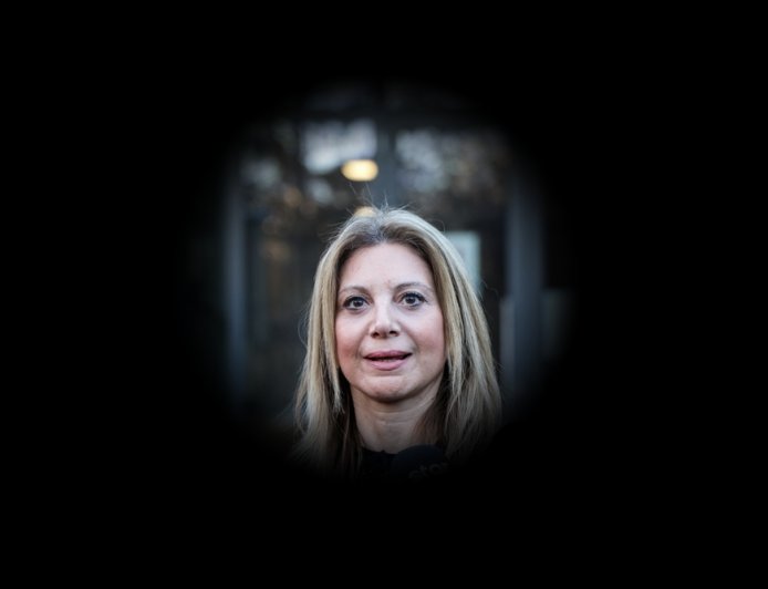 Καρυστιανού για κόμμα: “Δεν θα είναι ο Φαραντούρης” – Τ λέει για τις επιθέσεις συγγενών