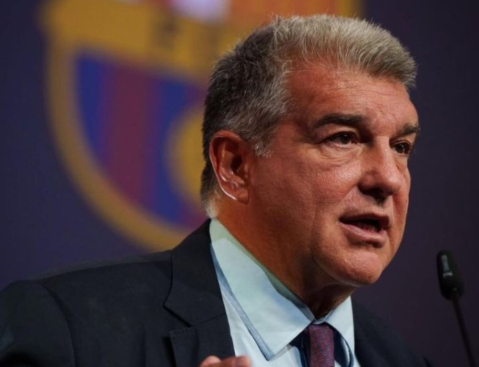 Μπαρτσελόνα μεταγραφές: Οπαδός των «μπλαουγκράνα» προσέφερε χρήματα στον πρόεδρο της