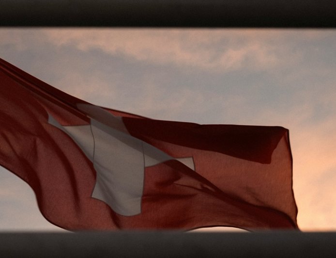 Charlie Hebdo – Κραν Μοντανά: Μήνυση για σκίτσο που σατιρίζει την τραγωδία