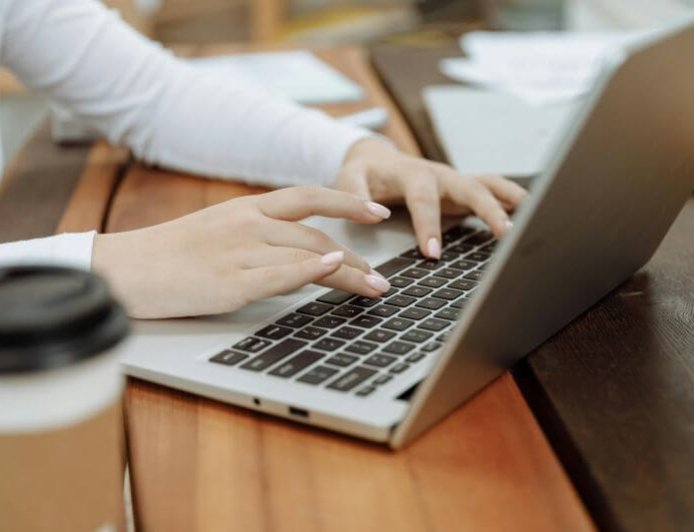 Χειμερινές εκπτώσεις 2026: Πώς να προστατευτείτε από phishing και απάτες στις online αγορές