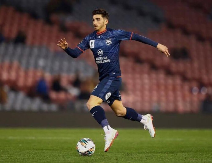 Τζόσουα Καβάλο: «Η εσωτερική ομοφοβία με έβγαλε εκτός ομάδας»