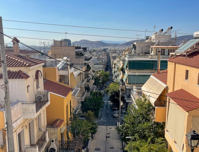 Σε ρυθμούς έργων ο Πειραιάς: Ασφαλτοστρώσεις σε κομβικά σημεία του Νέου Φαλήρου