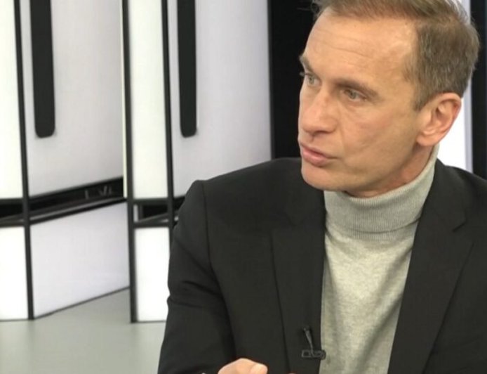 Γιώργος Γρηγοριάδης: «Φυσικά και υπήρχαν κροκοδείλια δάκρυα στην κηδεία του Γιώργου Παπαδάκη»