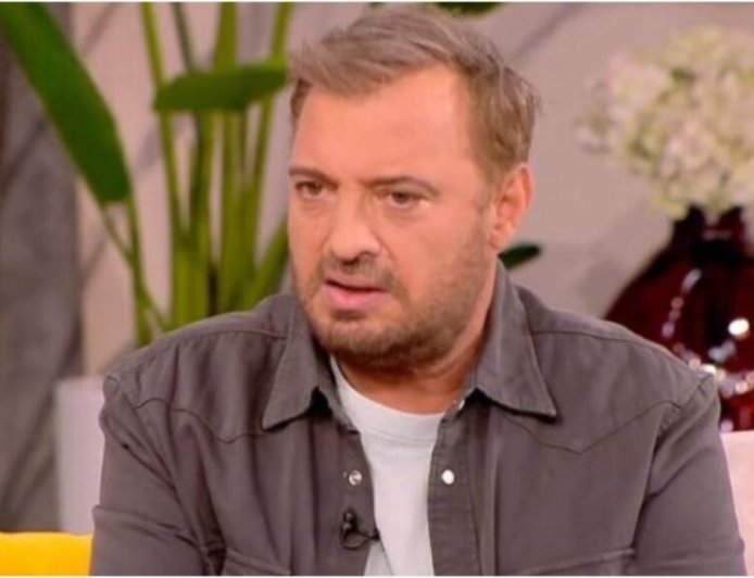 Χρήστος Φερεντίνος: «Ήταν δύσκολο όταν έμεινα τελείως μόνος, ένα σοκ, μετά όμως καλομαθαίνεις στη μοναξιά»