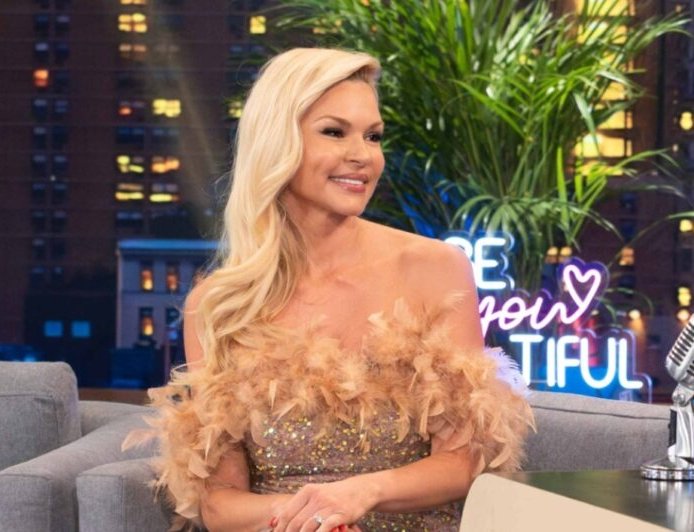 Βίκυ Κάβουρα: «Έπαθα αιμορραγία πάνω στη σκηνή, τελείωσα την παράσταση και πήγα κατευθείαν στο νοσοκομείο»