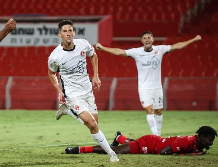 ΑΕΛ: Ανακοίνωσε τον χαφ Γκόνι Ναόρ