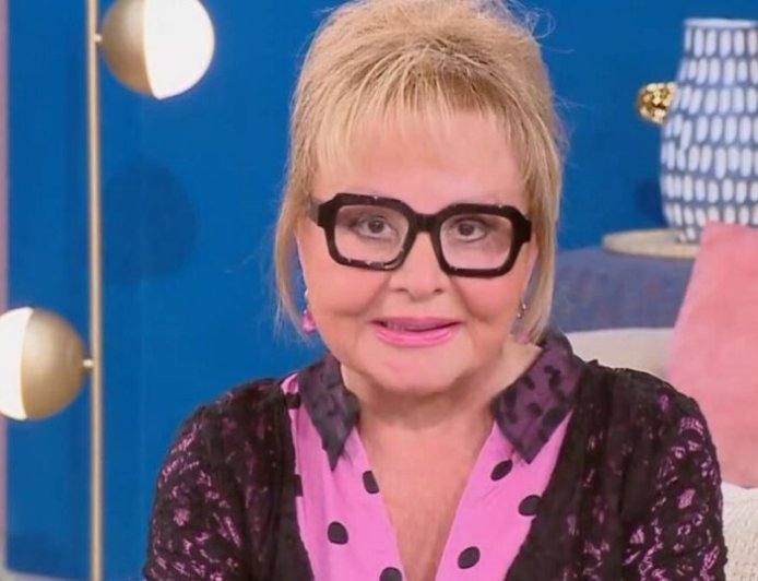 Βίκυ Παγιατάκη: Ατύχημα στο μπάνιο για την αστρολόγο – «Είμαι ζωντανή και με το κεφάλι ψηλά»