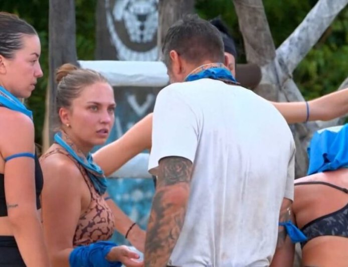 Έξαλλος ο Μιχάλης Σηφάκης με την Ελένη Ζαράγγα: «Φωτογραφίζεις εμένα»