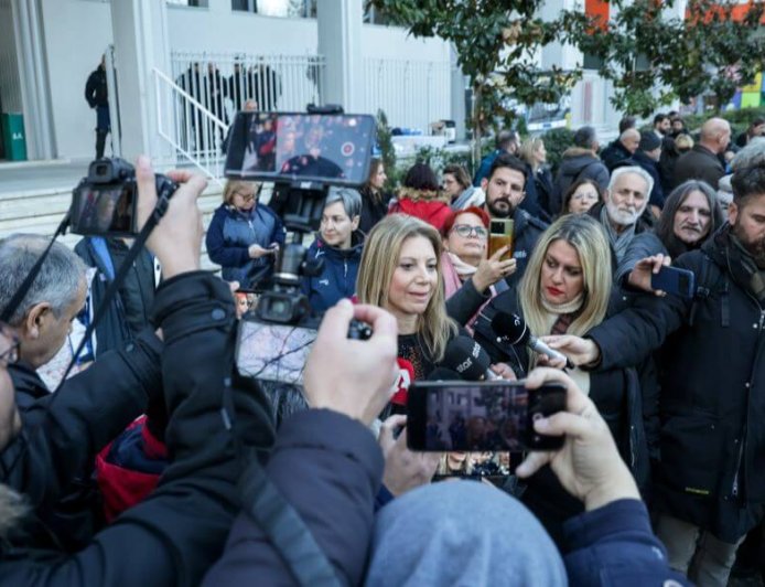 Καρυστιανού για αμβλώσεις: Καταγγέλλει σκόπιμη διαστρέβλωση και στοχοποίηση από τα ΜΜΕ